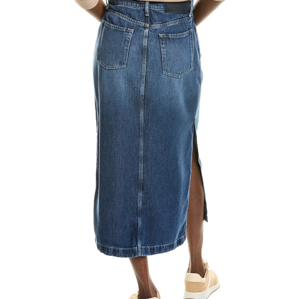 New 7 For All Mankind Light Blue Denim Skirt. Size 26.